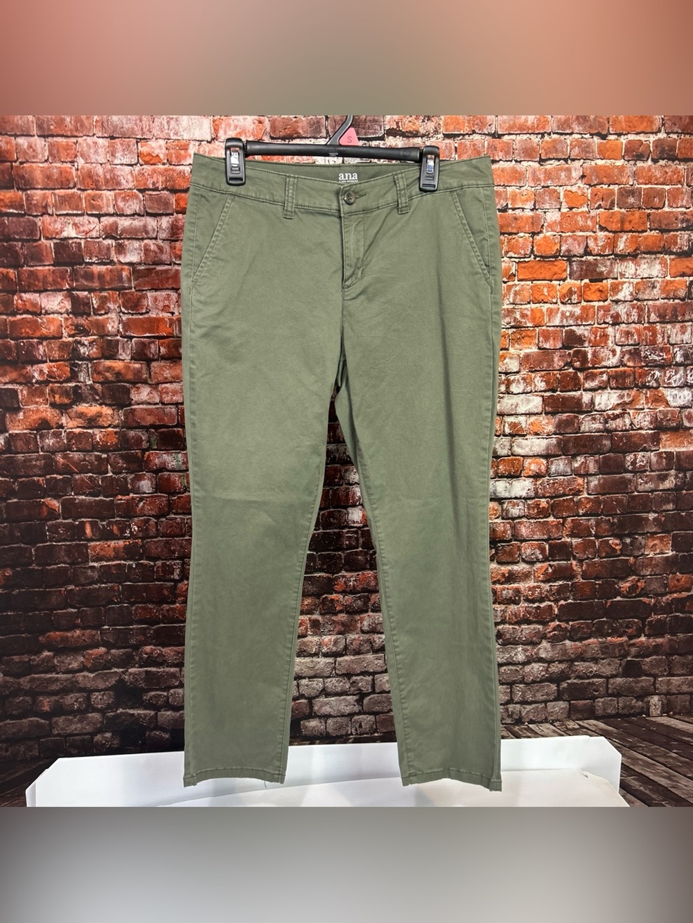A.n.a New Approach Women's Chino Crop Pants Olive Green Size 8